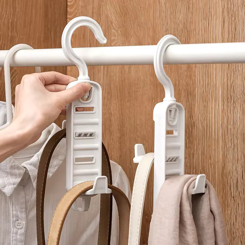 Set of 4 Plastic Multifunction Hangers
